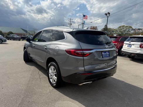Used 2019 Buick Enclave Essence AWD/4WD image 4