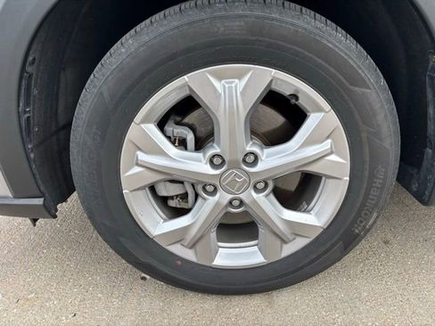 Used 2023 Honda HR-V LX image 9