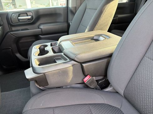Used 2022 Chevrolet Silverado 2500 Custom w/ Custom Value Package AWD/4WD image 26