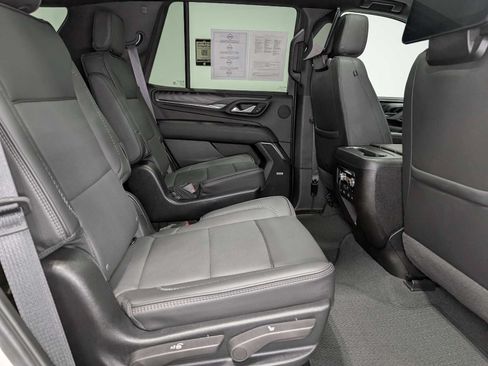 Used 2024 GMC Yukon Denali w/ Advanced Technology Package AWD/4WD image 47