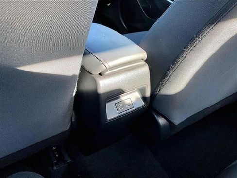 Used 2025 Toyota Corolla SE image 22