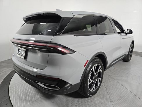 New 2026 Lincoln Nautilus Premier AWD/4WD image 4