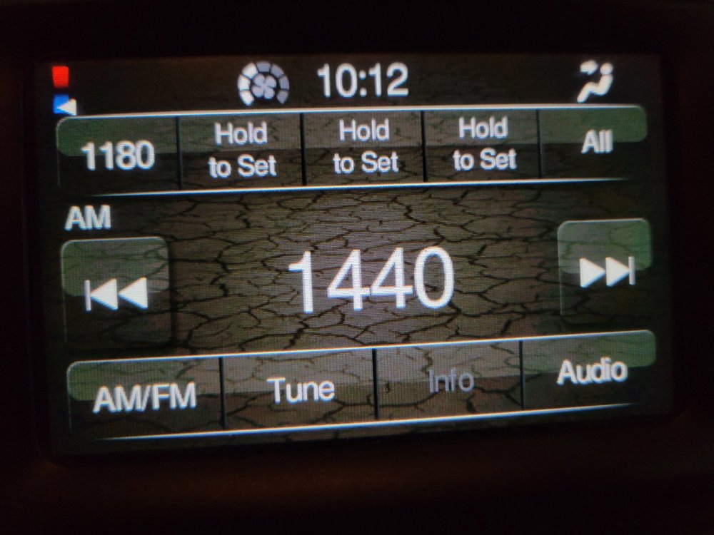 Used 2015 Jeep Cherokee Latitude AWD/4WD image 25
