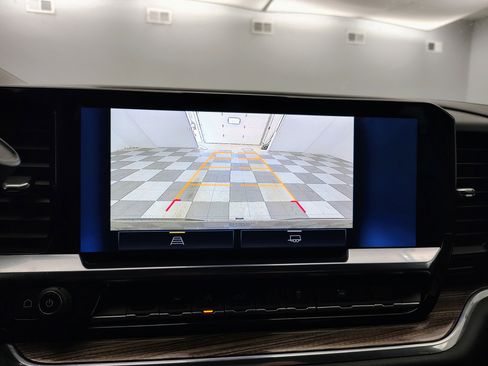 Used 2023 Chevrolet Silverado 1500 LT image 4