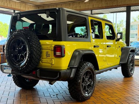 Used 2023 Jeep Wrangler Unlimited w/ Cold Weather Group AWD/4WD image 8