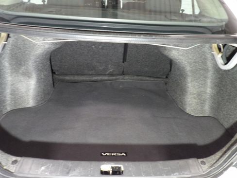 Used 2019 Nissan Versa SV FWD image 7
