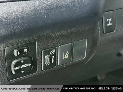 Used 2018 Toyota RAV4 XLE w/ Plus Extra Value Package AWD/4WD image 10