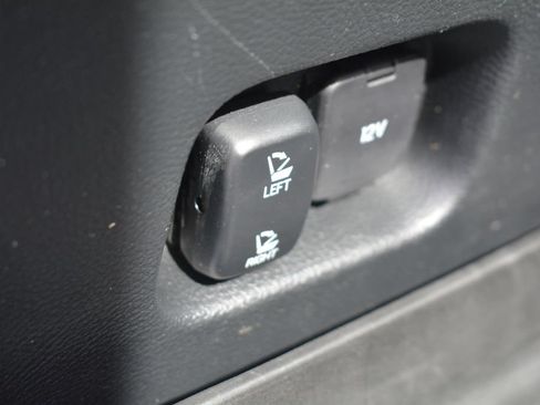 Used 2023 Ford Edge Titanium AWD/4WD image 26