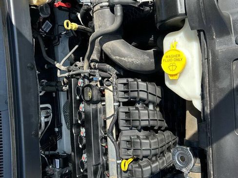 Used 2017 Dodge Journey SE image 14