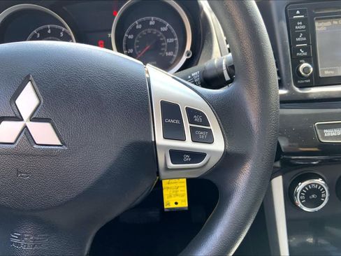 Used 2017 Mitsubishi Lancer ES FWD image 25