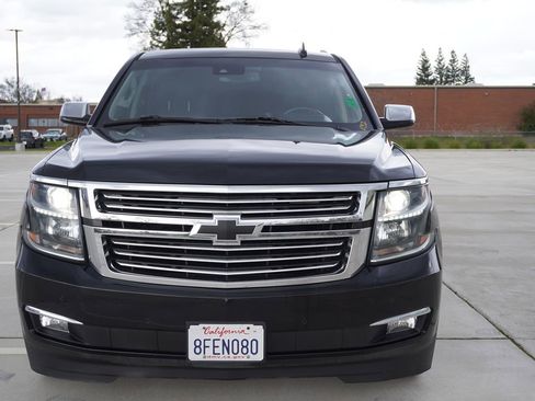 Used 2016 Chevrolet Suburban LTZ image 9