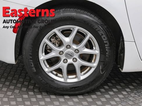 Used 2023 Chrysler Pacifica Touring-L FWD image 31