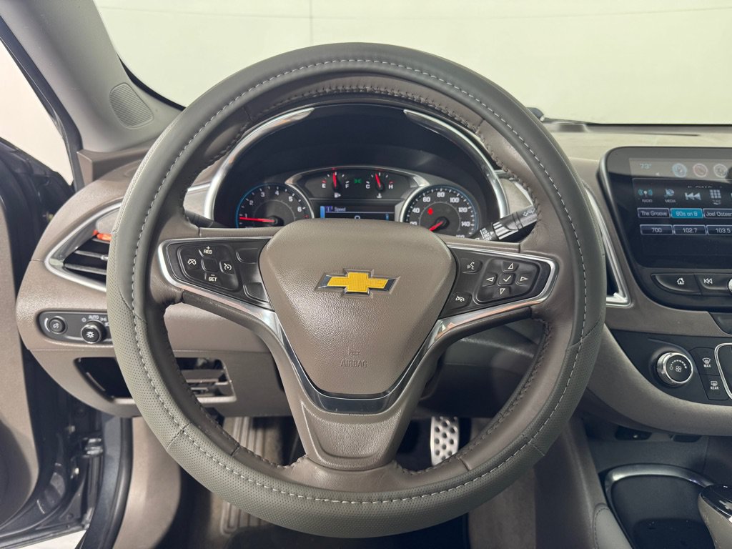 Used 2016 Chevrolet Malibu LT FWD image 13