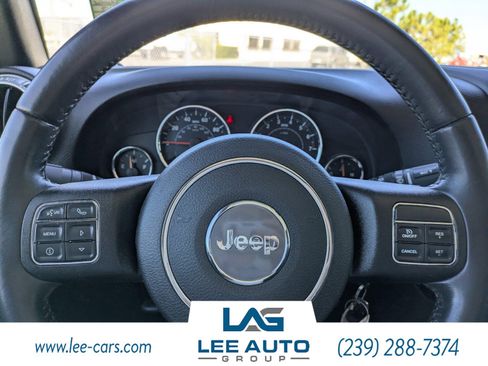 Used 2017 Jeep Wrangler Sahara w/ Connectivity Group image 20