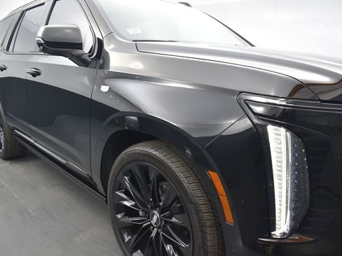 Certified 2026 Cadillac Escalade Platinum Sport image 38