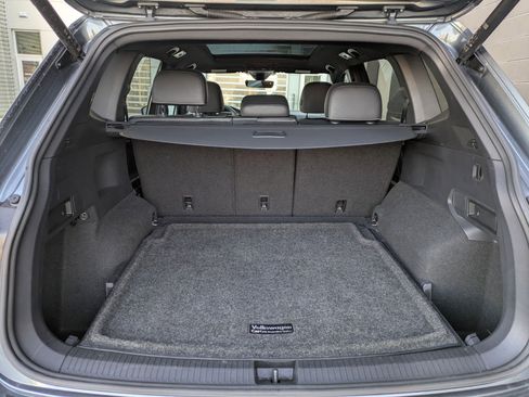 Used 2022 Volkswagen Tiguan SEL R-Line image 26