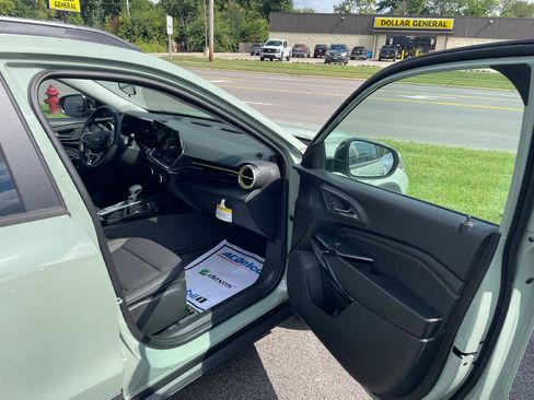 New 2025 Chevrolet Trax ACTIV w/ Sunroof Package image 9