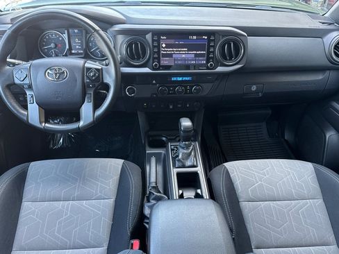 Used 2021 Toyota Tacoma TRD Sport w/ Technology Package image 17