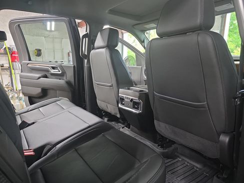 Used 2025 GMC Sierra 3500 Denali w/ Denali Reserve Package AWD/4WD image 11