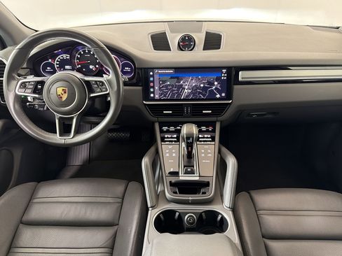Used 2023 Porsche Cayenne Platinum Edition AWD/4WD image 17
