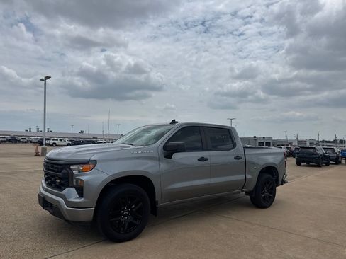 Used 2025 Chevrolet Silverado 1500 Custom RWD image 10