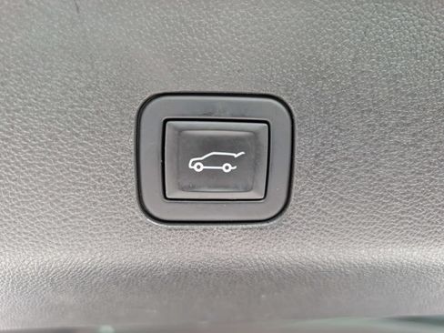 Certified 2023 Chevrolet Tahoe Z71 AWD/4WD image 13