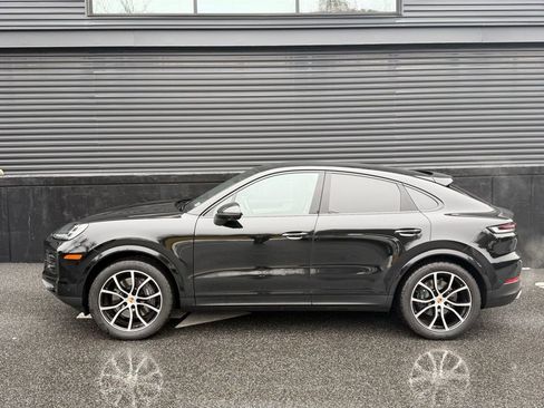 Certified 2025 Porsche Cayenne Coupe AWD/4WD image 7