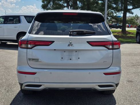 Used 2024 Mitsubishi Outlander SE FWD image 4
