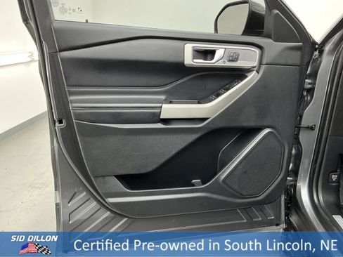 Used 2021 Ford Explorer Limited w/ Hybrid Equipment Group 310A image 16