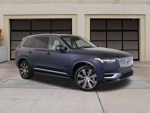 Certified 2025 Volvo XC90 T8 Plus w/ Protection Package Premier AWD/4WD image 34