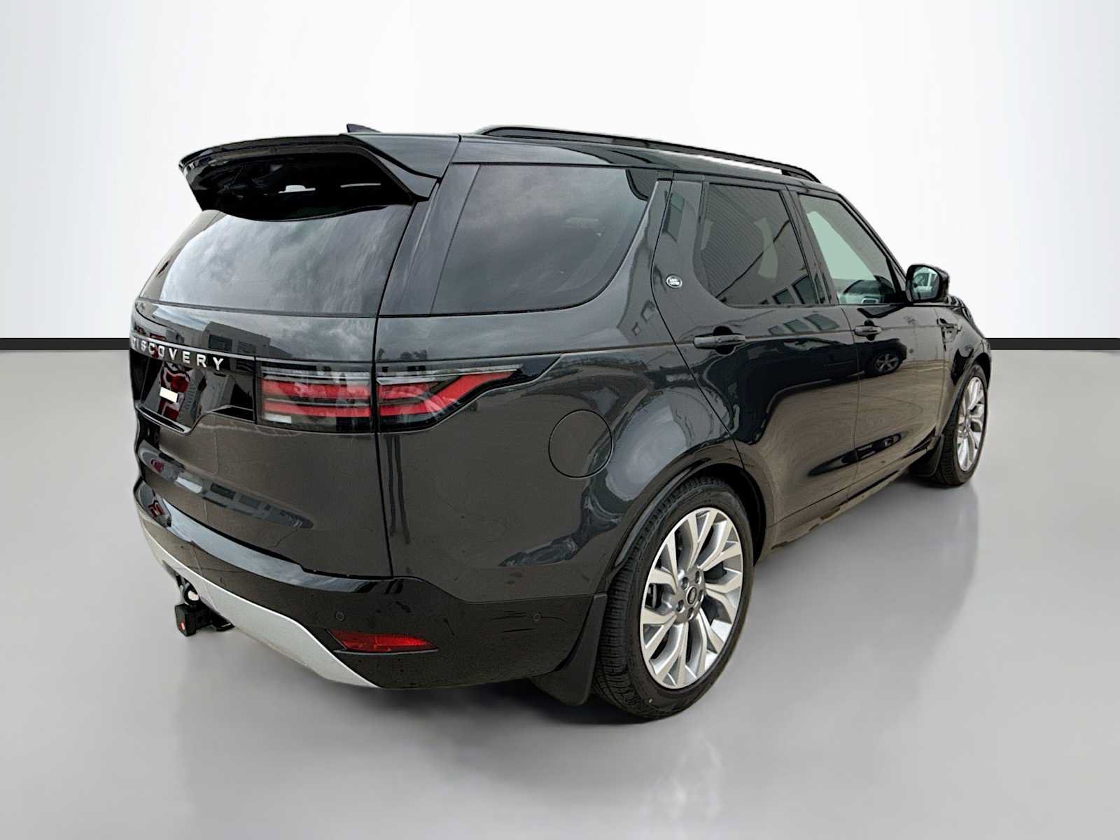 New 2026 Land Rover Discovery Limited Edition AWD/4WD image 3