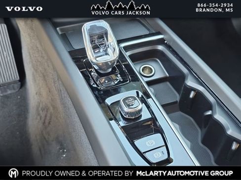 New 2026 Volvo XC60 B5 Plus w/ Protection Package Premier AWD/4WD image 23