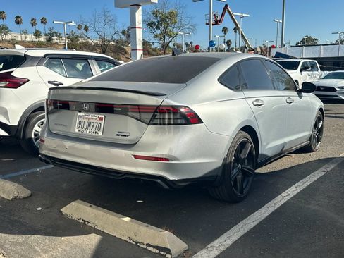 Used 2025 Honda Accord Sport image 3