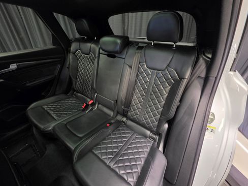 Used 2020 Audi SQ5 Premium Plus w/ Premium Plus Package image 36