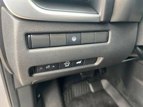 Certified 2023 Nissan Rogue SV w/ SV Premium B Package AWD/4WD image 49