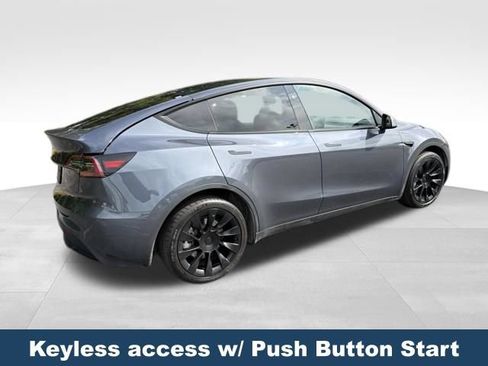 Used 2023 Tesla Model Y Long Range AWD/4WD image 6