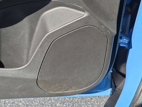 Certified 2024 Chevrolet Trax RS w/ Sunroof Package FWD image 24