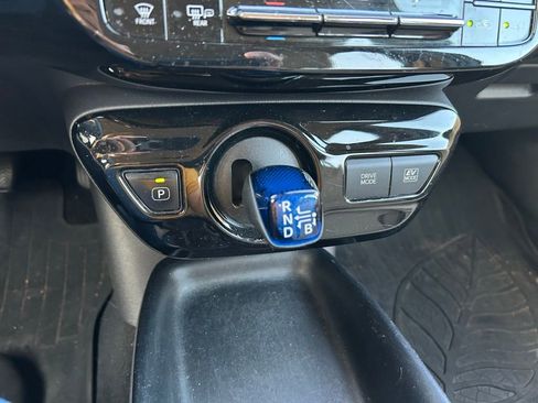 Used 2018 Toyota Prius One image 27