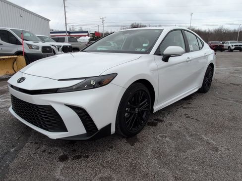 New 2026 Toyota Camry SE w/ Multimedia Upgrade Package image 2