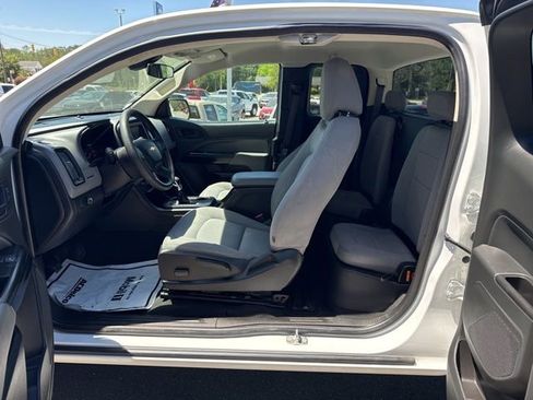 Used 2022 Chevrolet Colorado W/T RWD image 13
