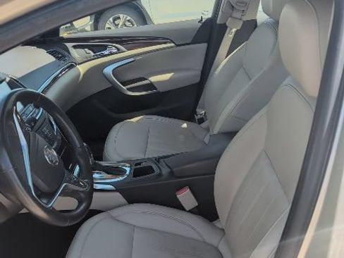 Used 2016 Buick Regal AWD image 2