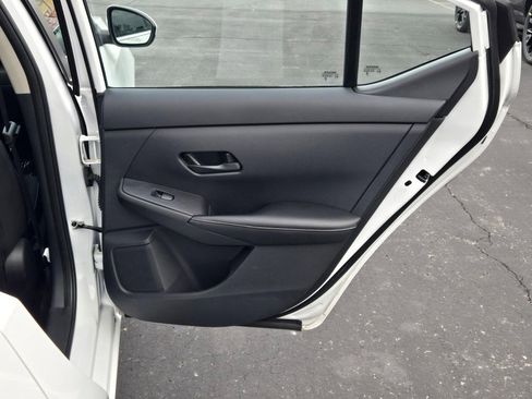 Used 2024 Nissan Sentra SV image 8