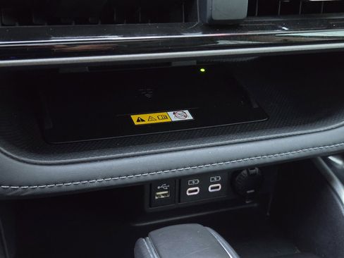 Certified 2024 Toyota Highlander XLE image 20