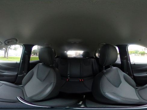 Used 2025 Buick Encore GX Preferred FWD image 37