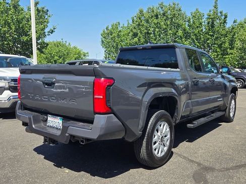 Used 2025 Toyota Tacoma SR5 RWD image 4
