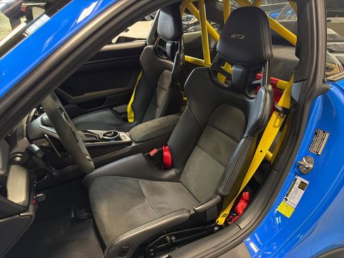 Used 2022 Porsche 911 GT3 RWD image 16