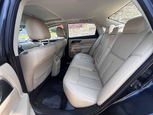 Used 2017 Nissan Altima 3.5 SL FWD image 13