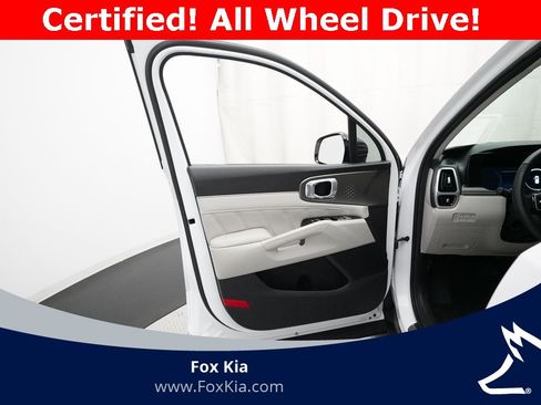 Certified 2023 Kia Sorento SX image 28