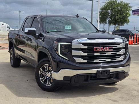 Certified 2023 GMC Sierra 1500 SLE RWD image 11