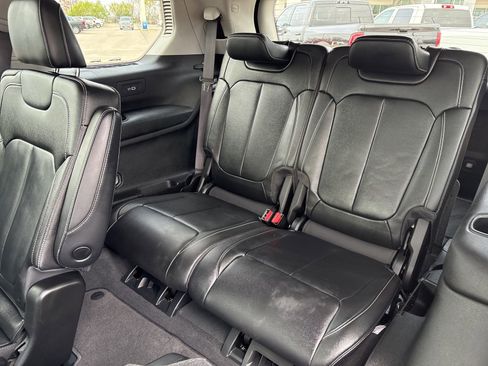 Used 2022 Jeep Grand Cherokee L Limited image 13